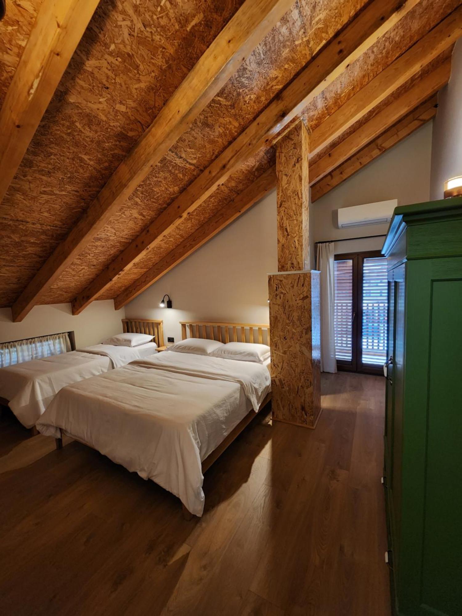 Guesthouse Te Avllia Kelcyre Eksteriør billede