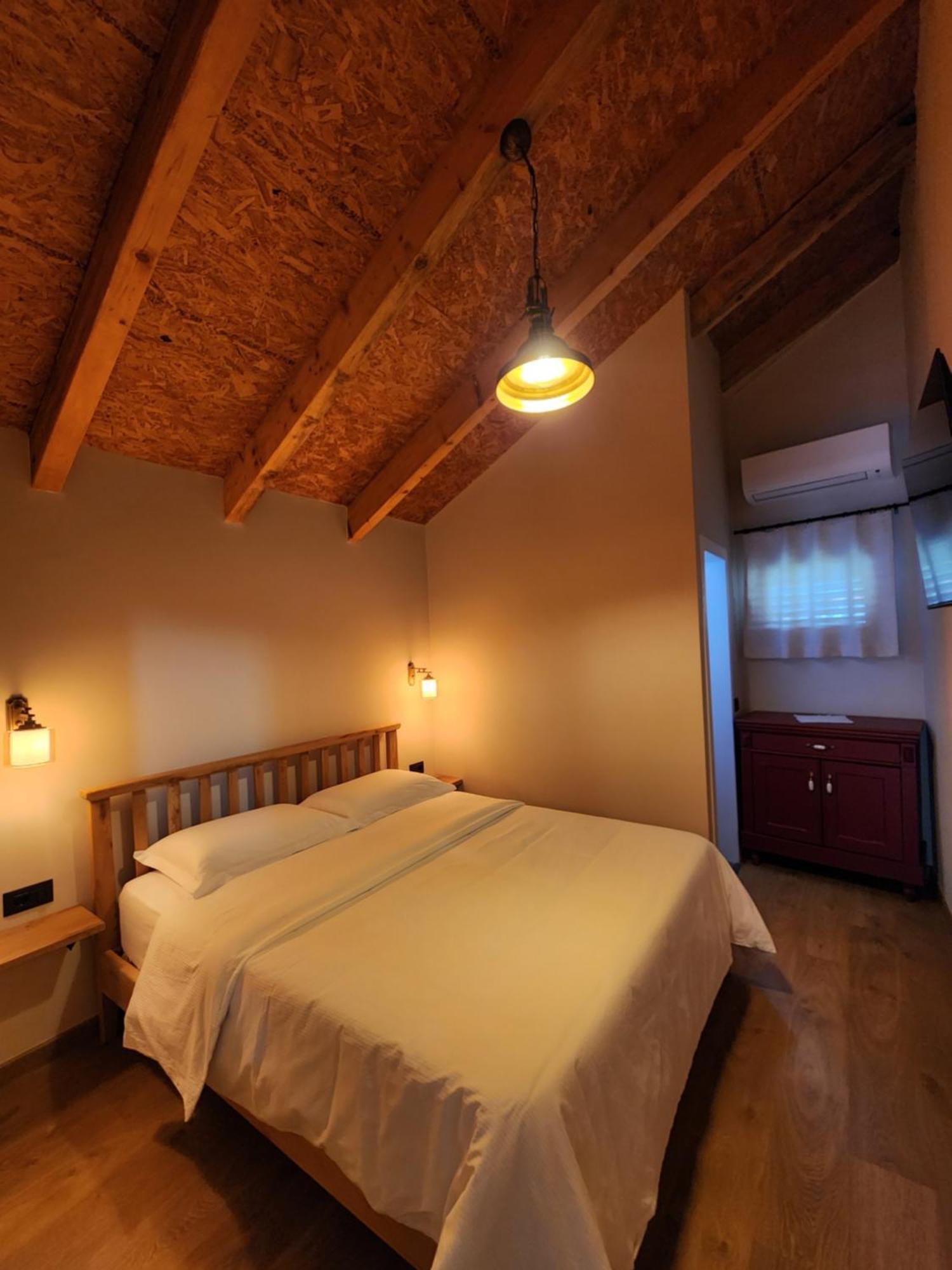 Guesthouse Te Avllia Kelcyre Eksteriør billede