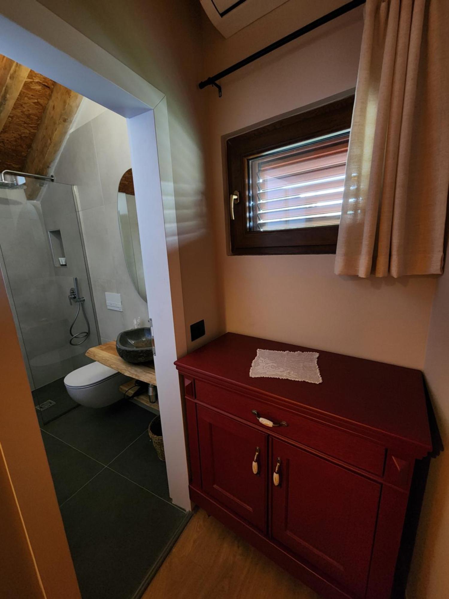 Guesthouse Te Avllia Kelcyre Eksteriør billede